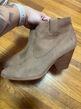 FRYE western boho brown tan leather ankle boots booties